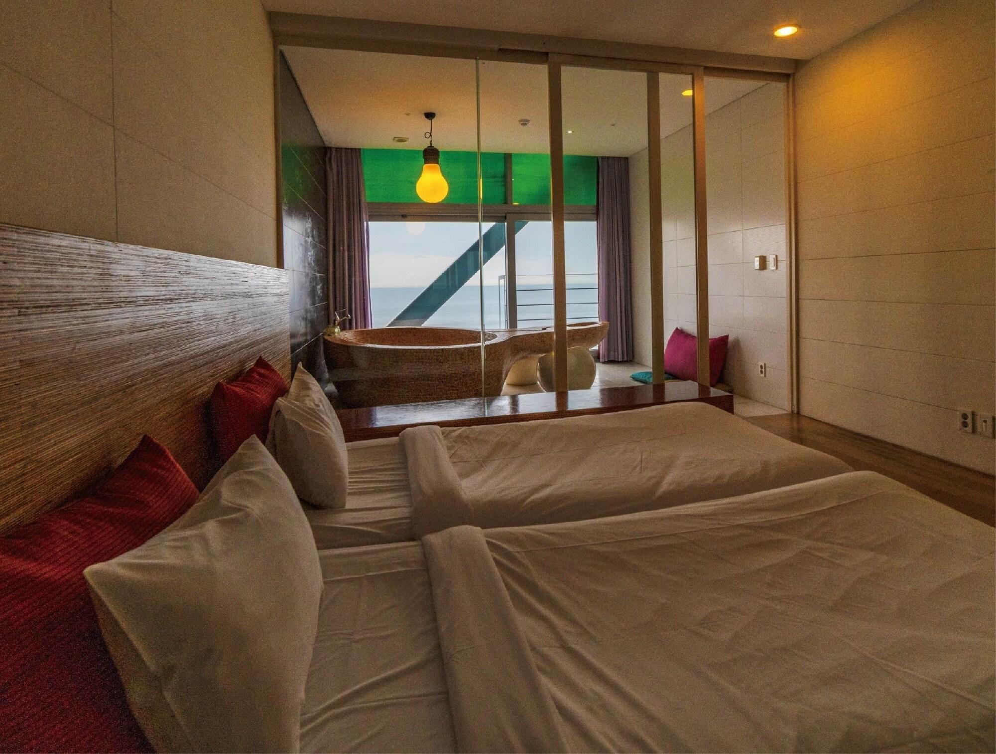 Haslla Art World Museum Hotel Gangneung Bagian luar foto